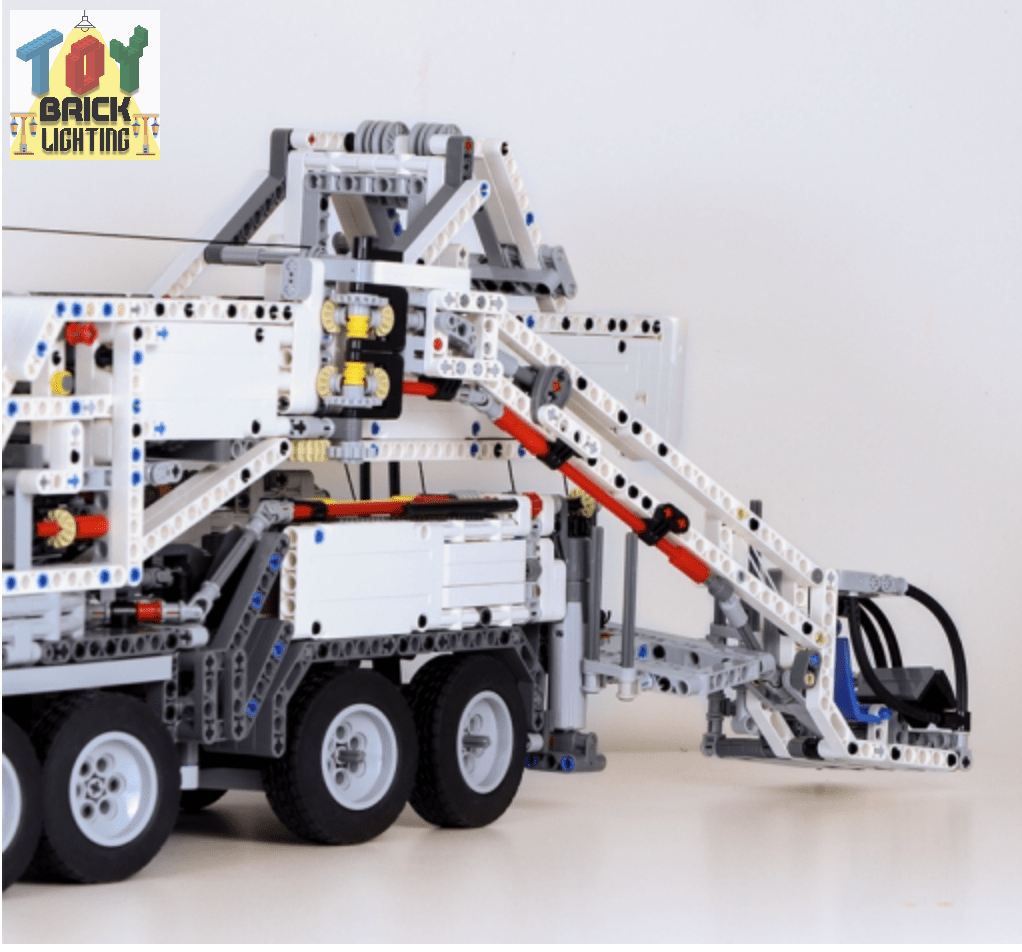 Remote Control Liebherr LTM-11200 Mobile Crane w/ 2.5m Arm Technical Powered MOC Brick Set - Toy Brick Lighting