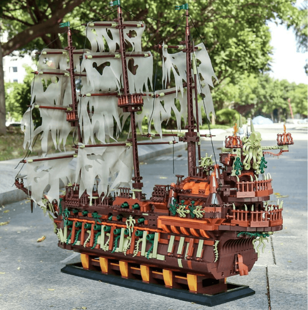 The Flying Dutchman Pirate Ship MOC Brick Set - Toy Brick Lighting