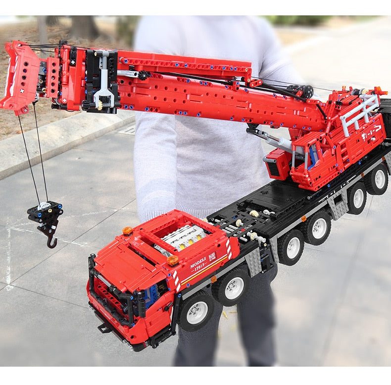 Remote Controlled Mobile Crane w/ 1.5m Arm Technical Powered MOC